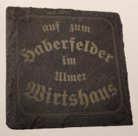 Schiefer trifft Stil – der perfekte Untersetzer für Genießer.